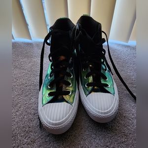 New w/o tags Converse kids iridescent hi tops